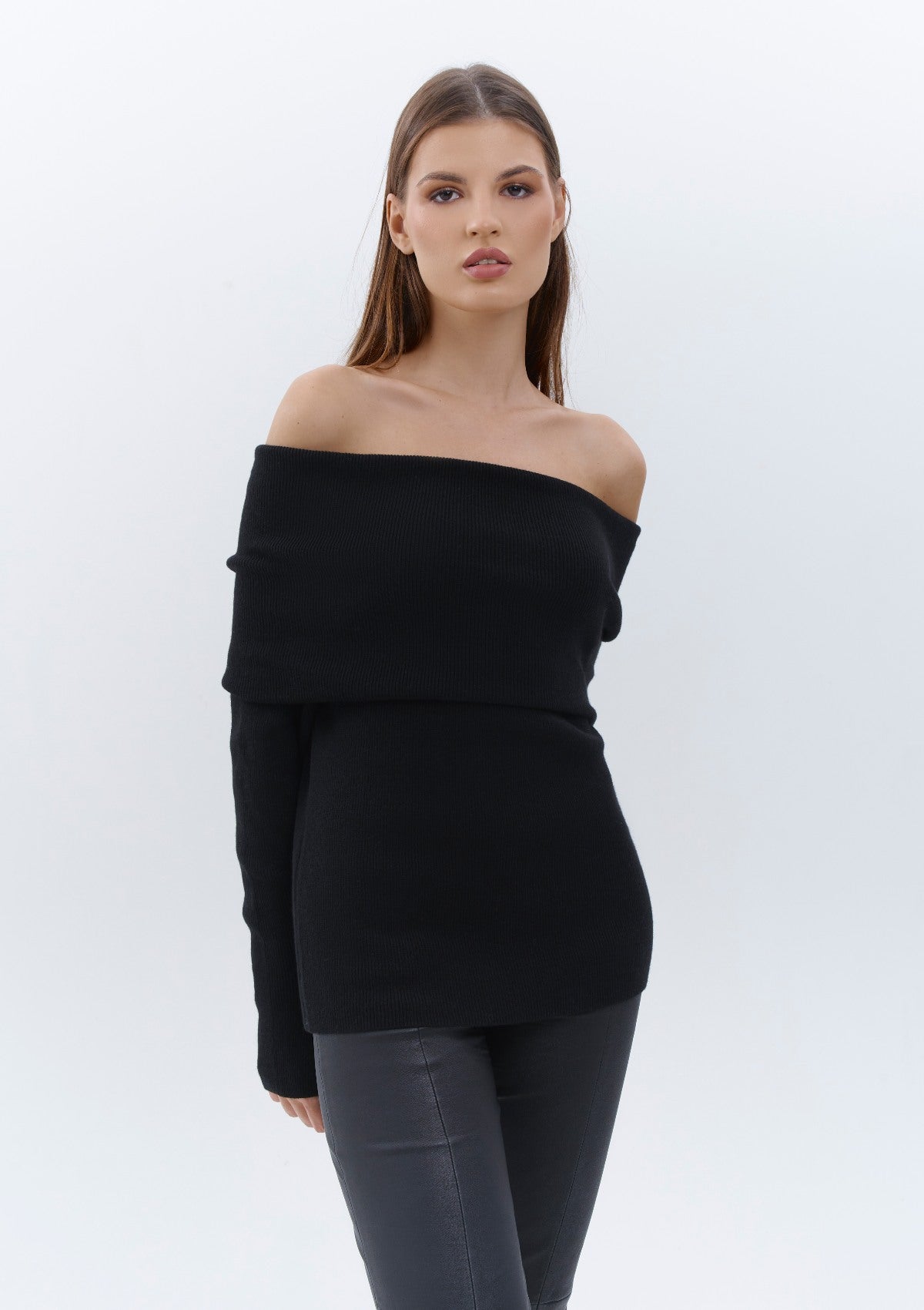BLACK OFF-SHOULDER SWEATER