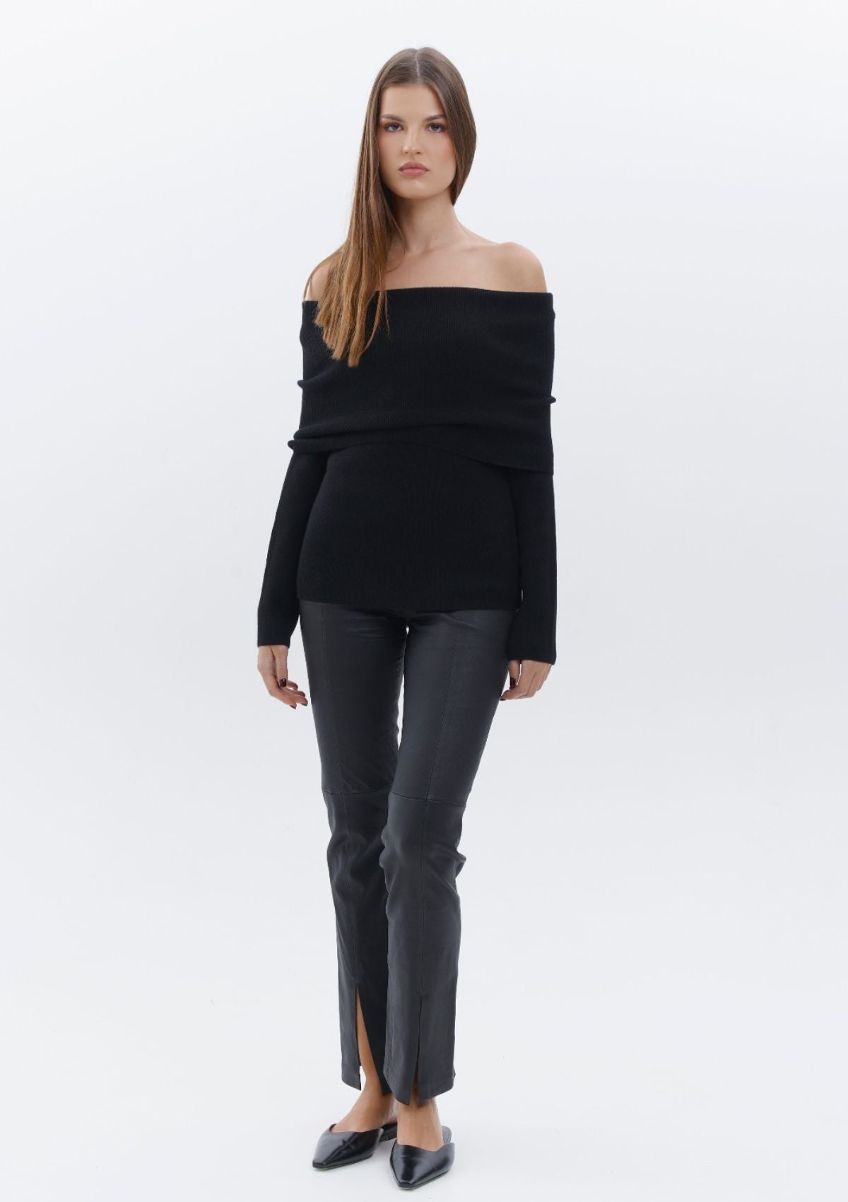 BLACK OFF-SHOULDER SWEATER