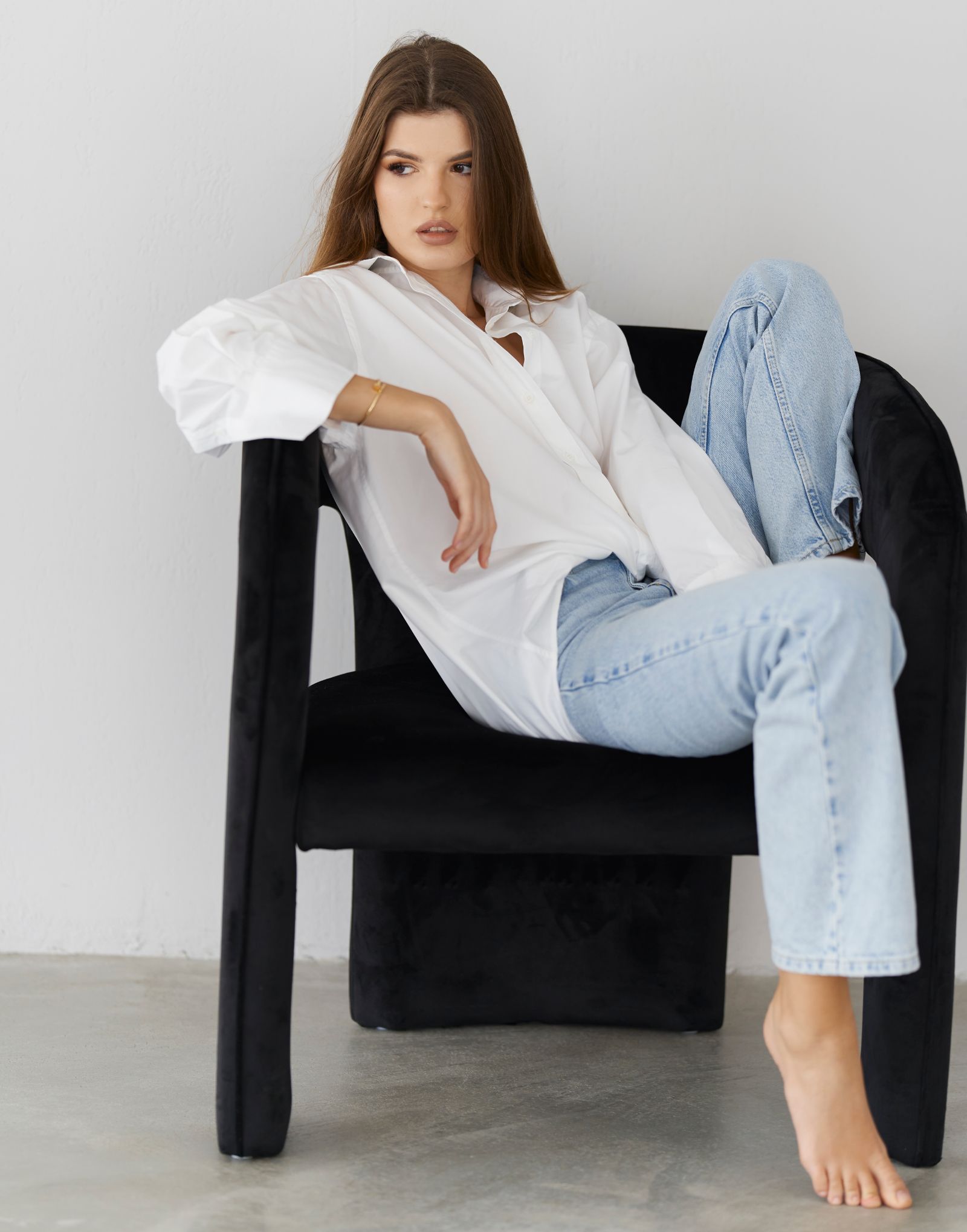 WHITE OVERSIZED SHIRT