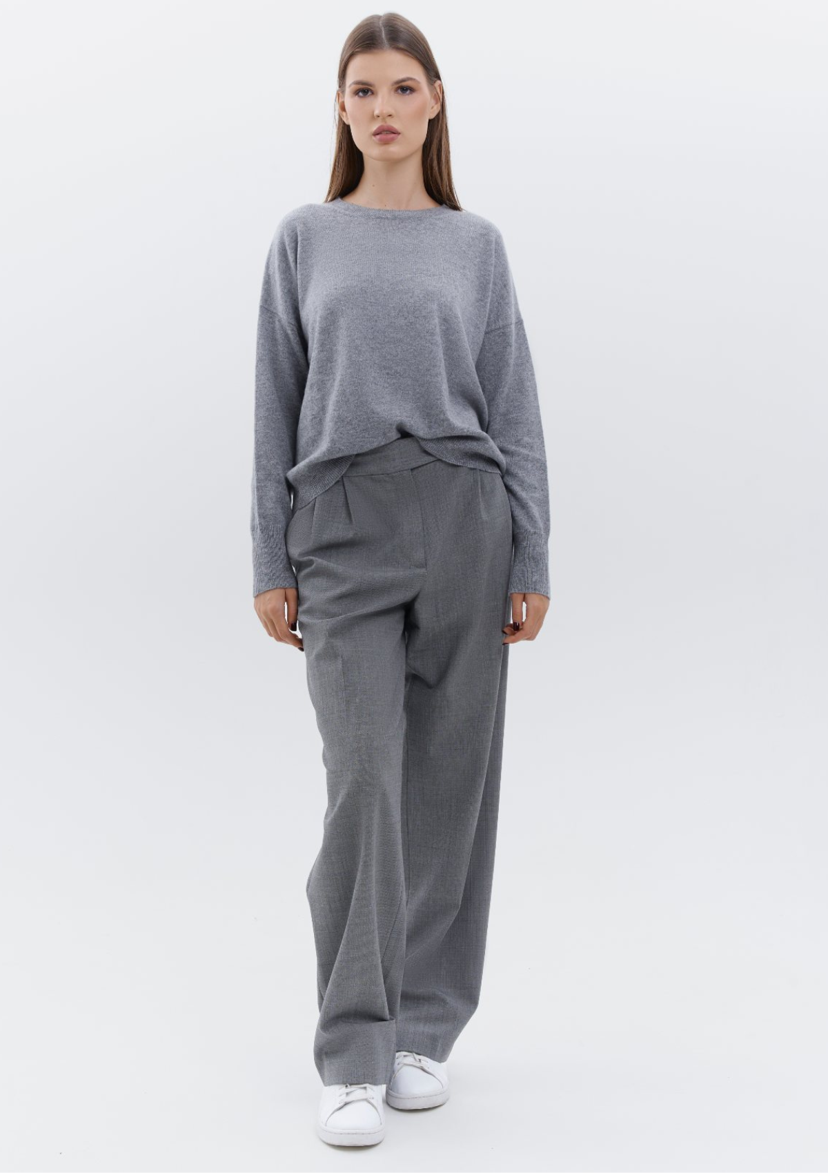 GREY CASHMERE CREWNECK SWEATER
