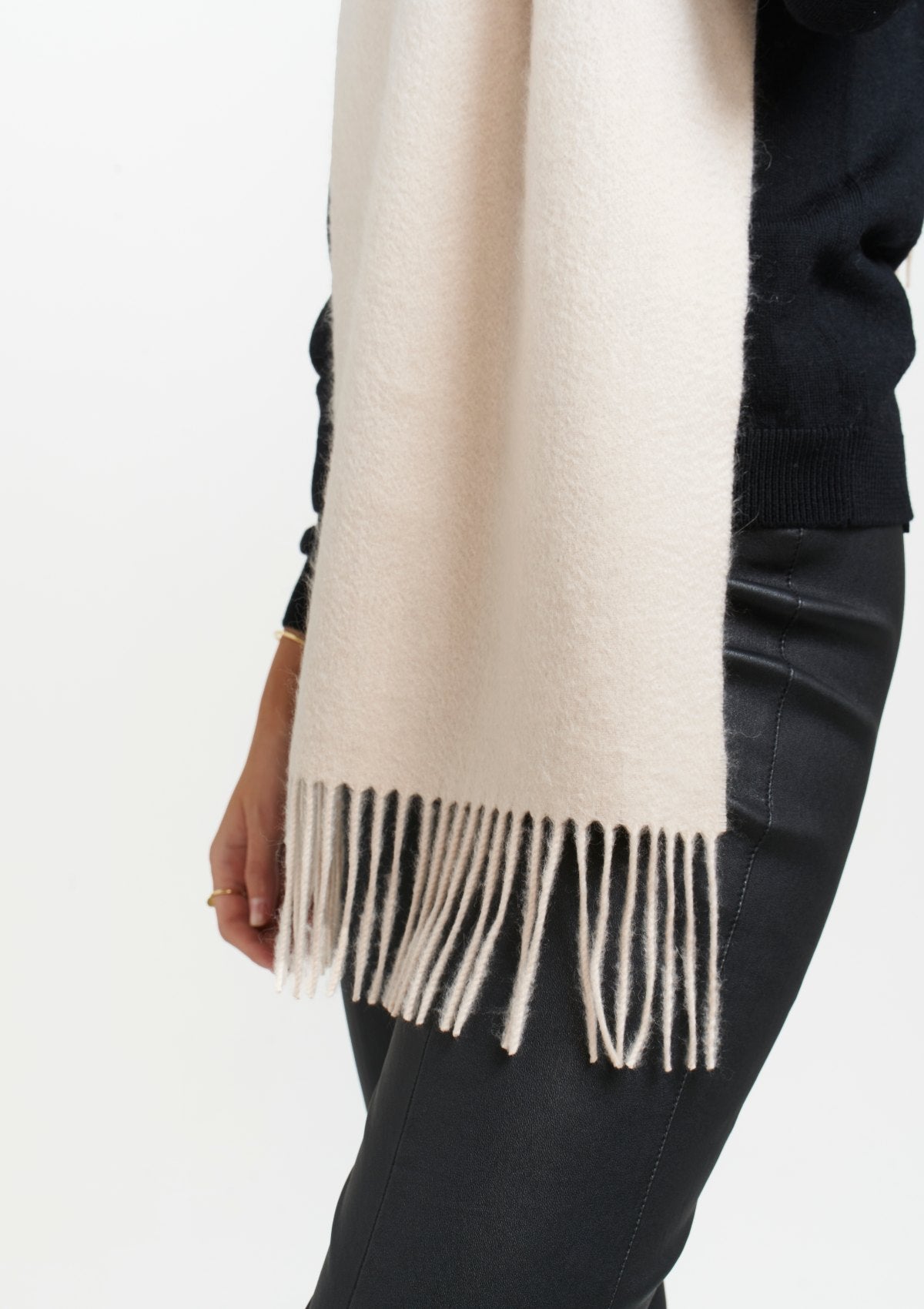 winter-collection-soft-cashmere-scarf-Silk & tonic