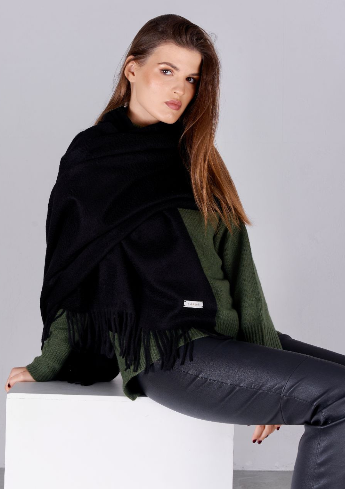 pure organic cashmere scarf in black