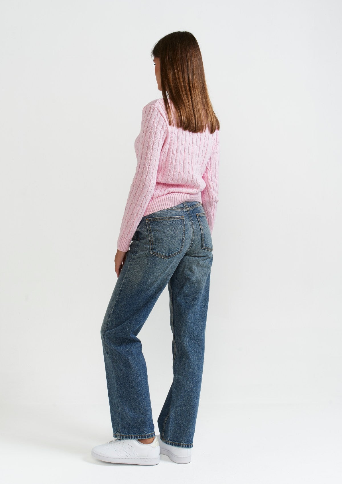 classic-pink-crewneck-sweater-Silk & tonic