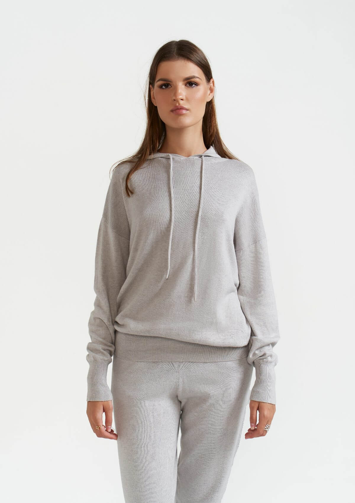 grey-elegant-tracksuit-set-cashmere-Silk & tonic