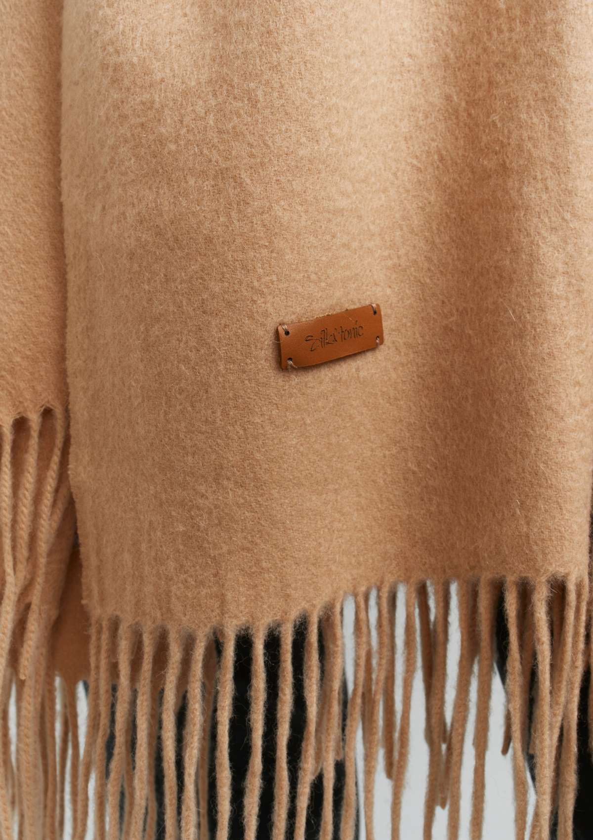 soft-warm-luxurious-cashmere-scarf-Silk & tonic