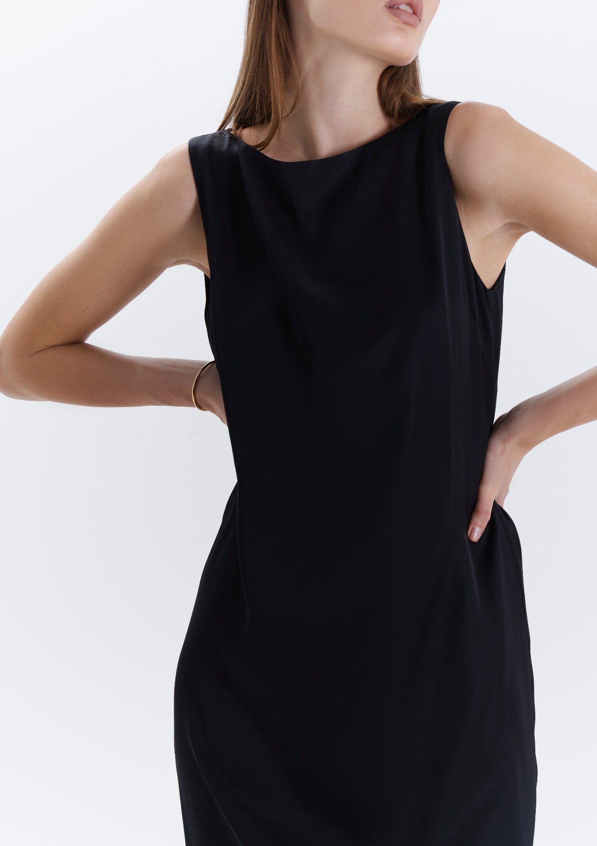 timeless-style-midi-black-dress-by Silk & tonic fashion brand